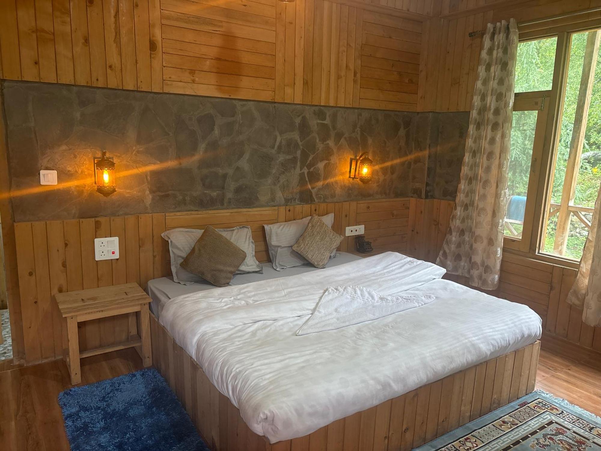 The Cozy Cabin, Jibhi Banjār Esterno foto