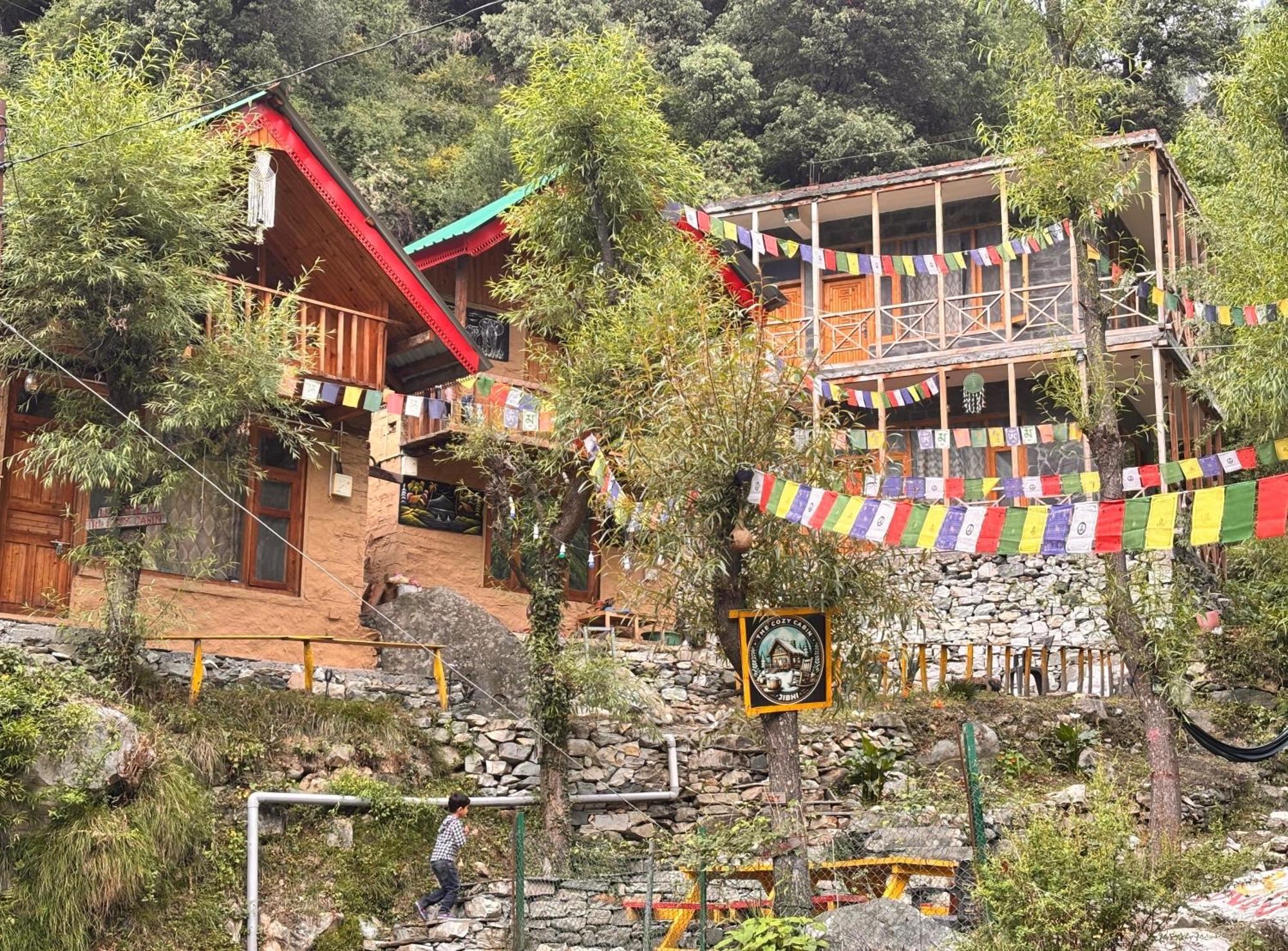 The Cozy Cabin, Jibhi Banjār Esterno foto